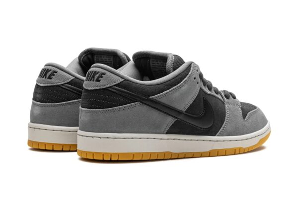 Nike SB Dunk Low 'Dark Smoke Grey'