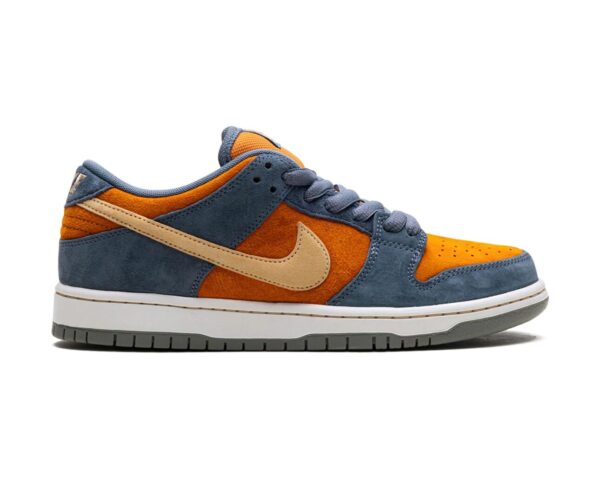 Nike SB Dunk Low Light Carbon Monarch