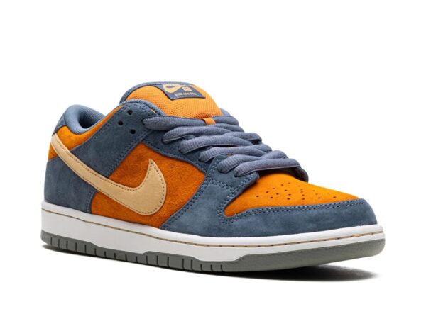 Nike SB Dunk Low Light Carbon Monarch