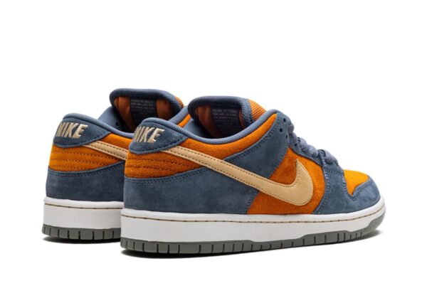 Nike SB Dunk Low Light Carbon Monarch