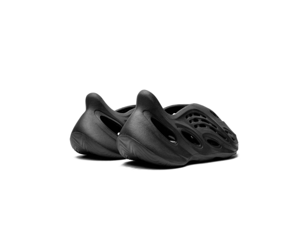 2025/04/1000190128.png Adidas Yeezy Foam RNR Onyx